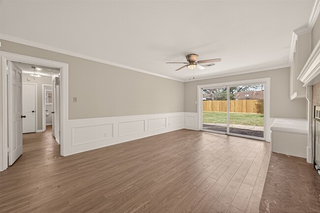 Building Photo - 9502 Skyline Dr