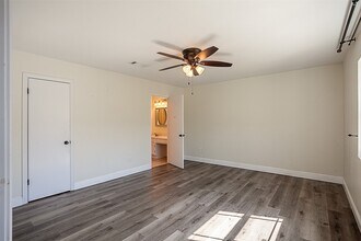 Building Photo - 1171 Park Meadow Dr