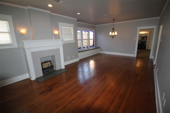 Building Photo - 1031 Fugate St