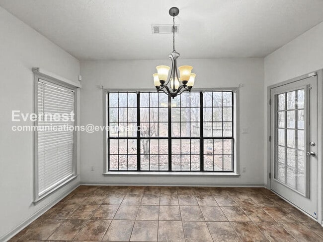 Building Photo - 2100 Shannon Cove