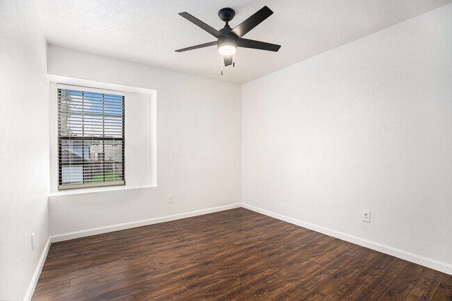 Building Photo - 1719 Dogwood Brook Trail