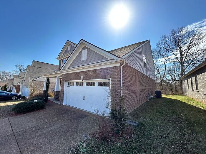 Building Photo - 702 Bench Ln