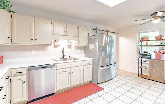 Building Photo - 1207 Hunters Run Cove