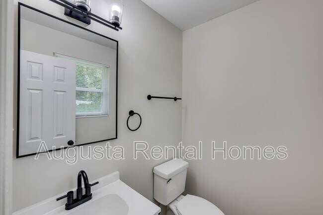 Building Photo - 3413 Charing Cross Ct