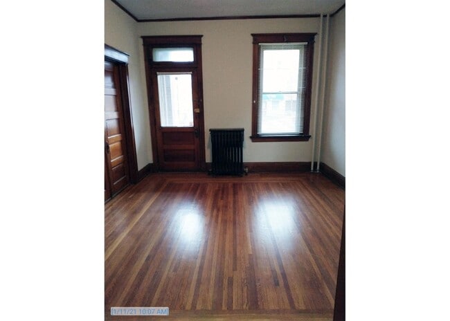 Building Photo - 3227 Jefferson Ave