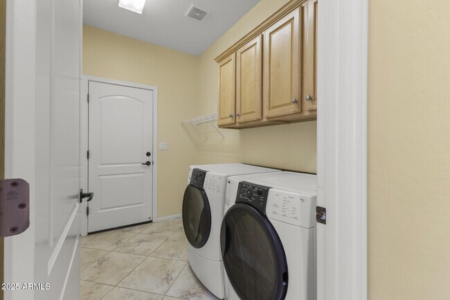 Building Photo - 13516 W Nogales Dr