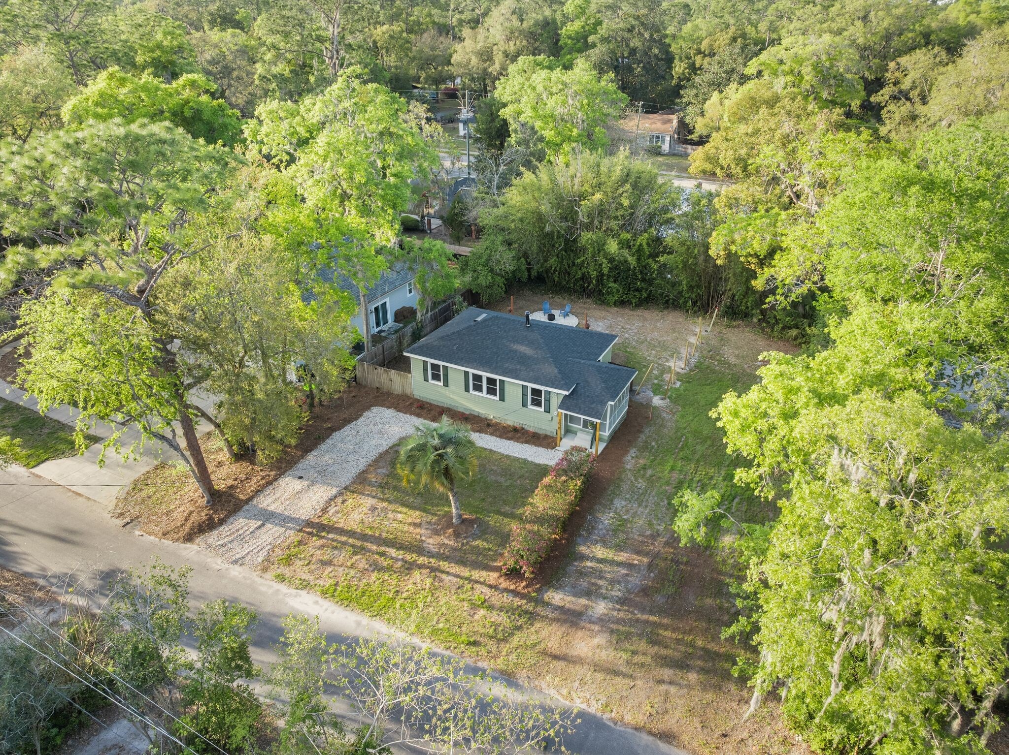 Building Photo - 1010 NE 7th Pl