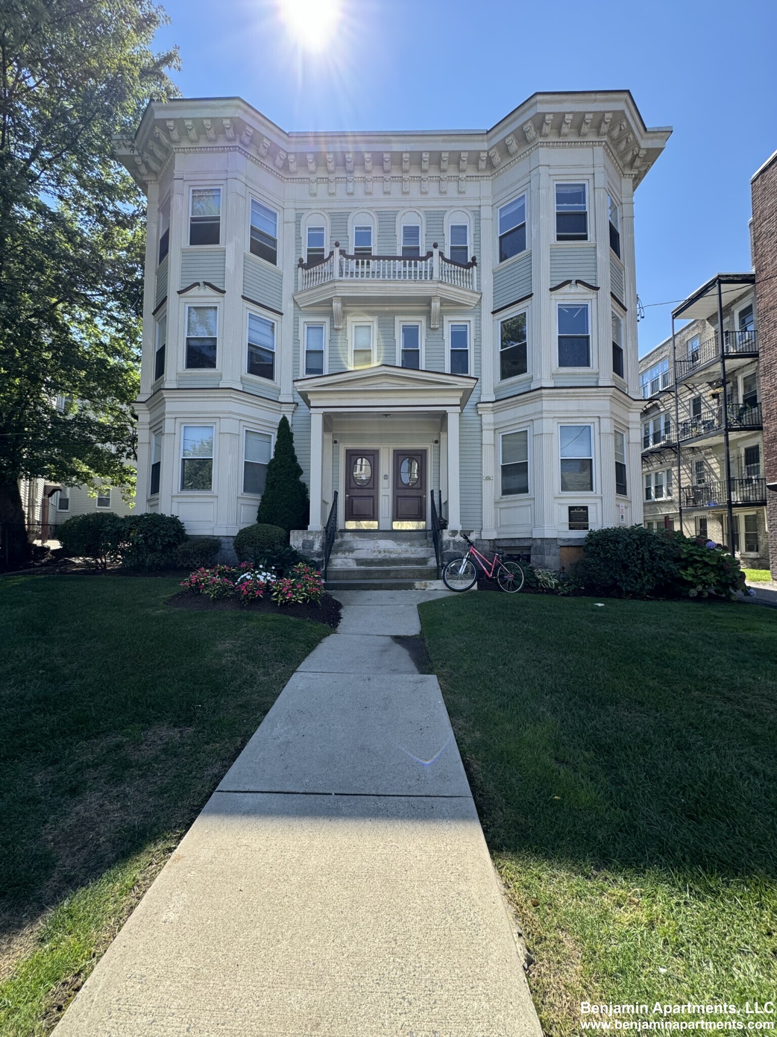 Building Photo - 55 Ashford St