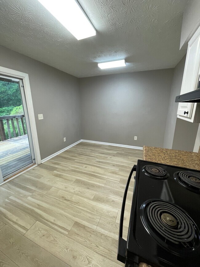 Building Photo - 3173 Dove Ct SW