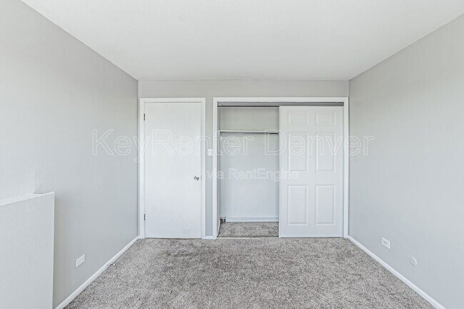 Building Photo - 1366 Garfield St