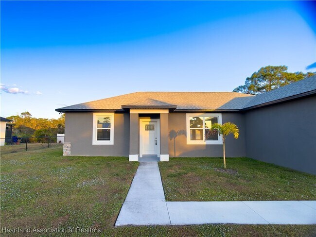 Building Photo - 1456 Kyra Ave