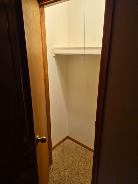 Building Photo - 466 Heritage Cir