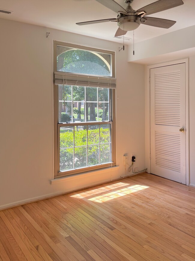 Building Photo - 8304 Tobin Rd