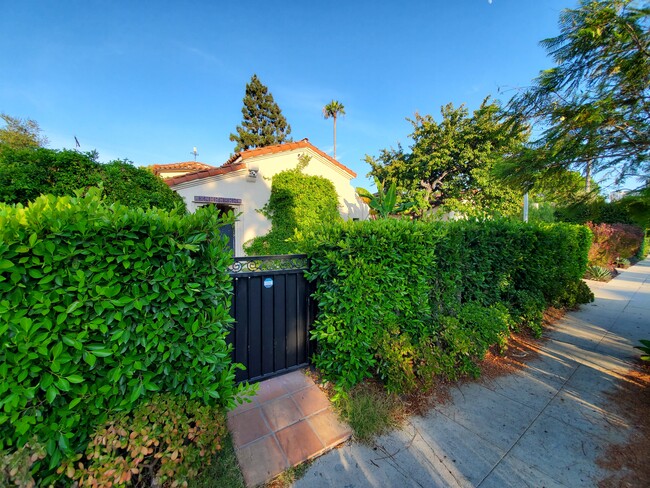 House from the front - 166 S Gardner St