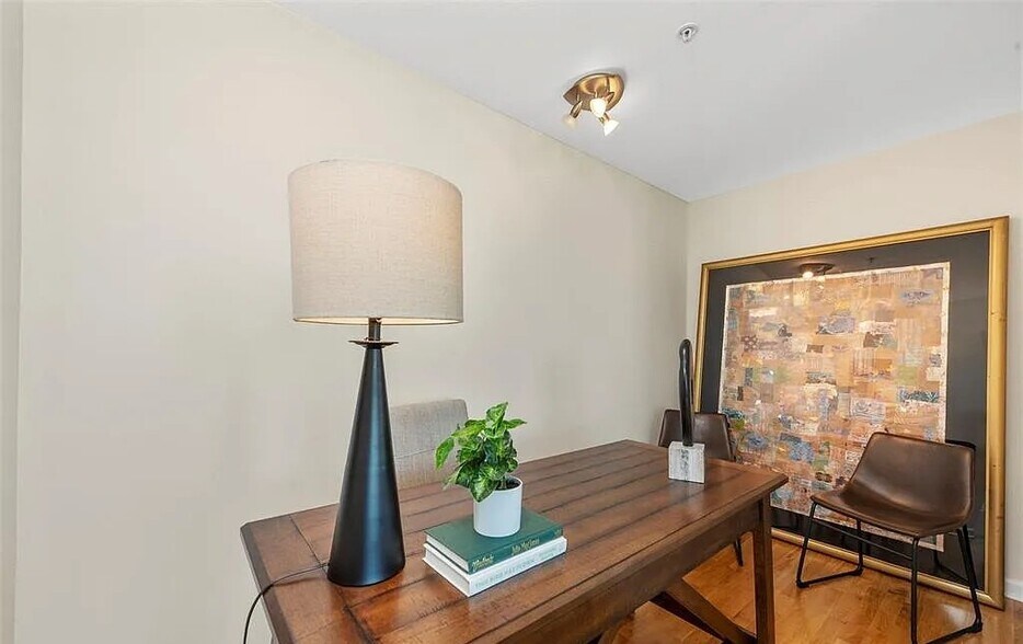 Building Photo - 4909 Laclede Ave