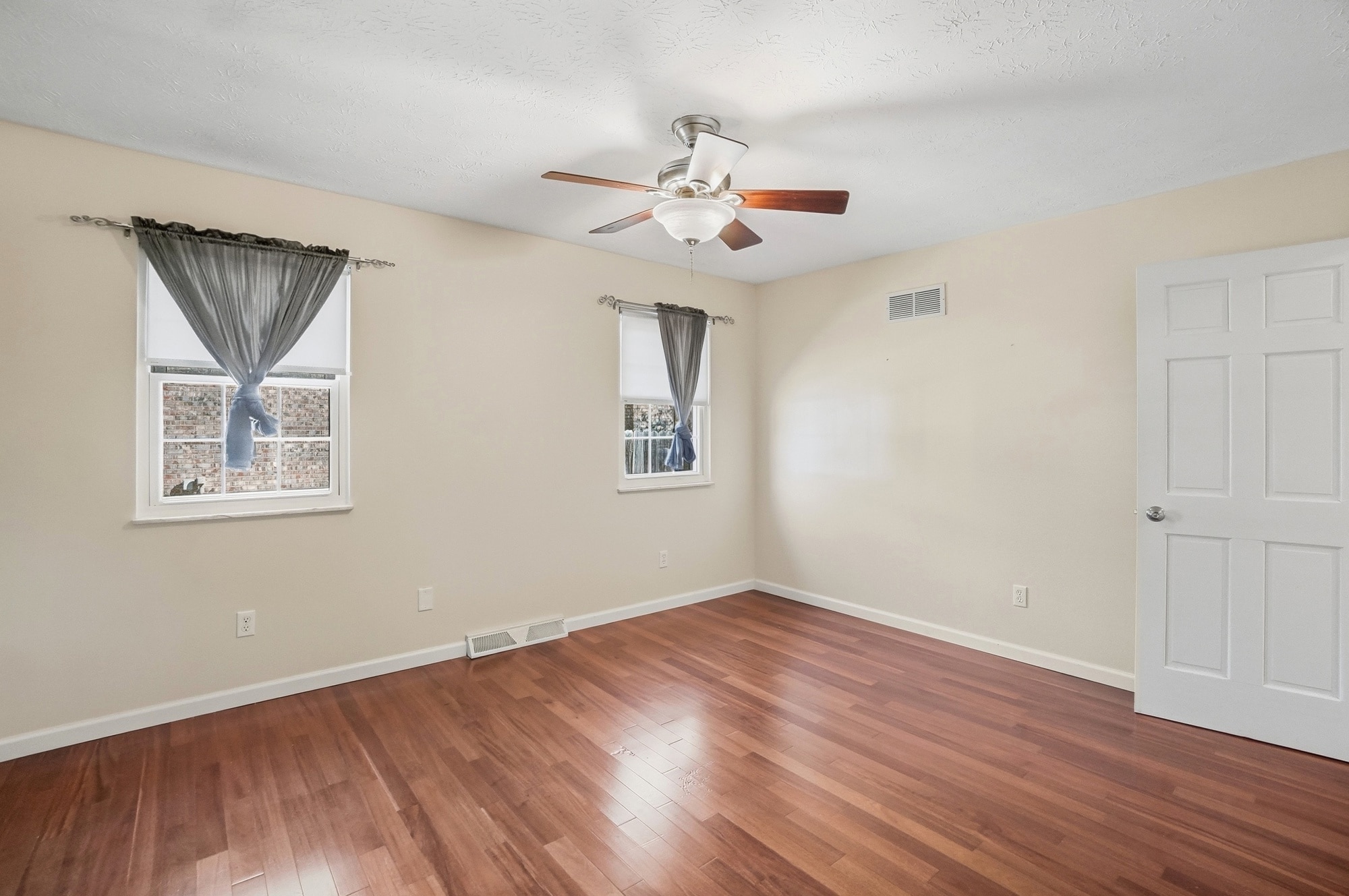 Building Photo - 1849 Lemontree Ln