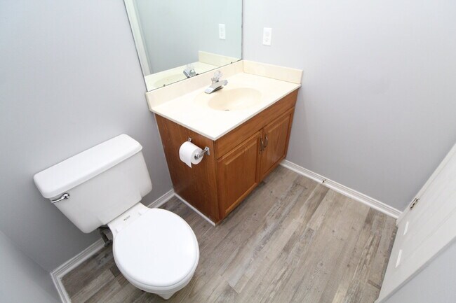 Building Photo - Move-In Ready Townhome in Foxborough with Modern Updates and Private Backyard Patio