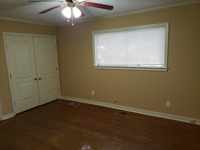 Building Photo - 2622 Hemingway Cir