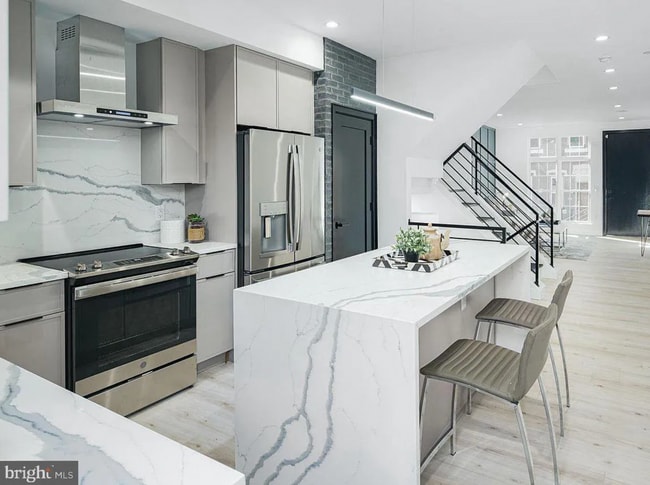 Building Photo - Brand New Luxury Home Brewerytown