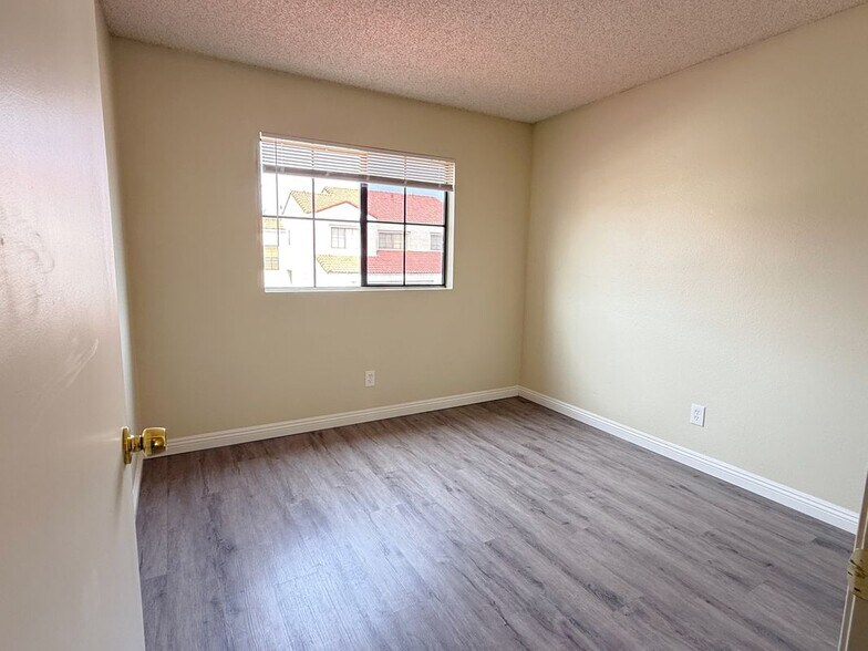 Building Photo - 8547 San Jacinto Ct