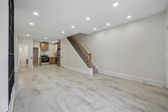 Building Photo - 4946 Aspen St