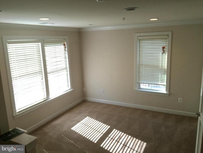 Building Photo - 542 Rudbeckia Pl