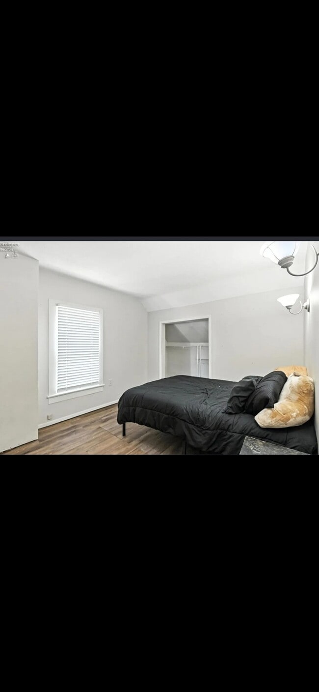 Building Photo - 1412 Prospect St