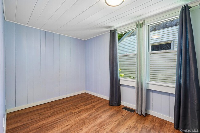 Building Photo - 59 Deer Trail S