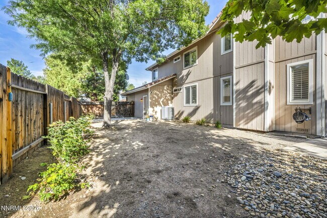 Building Photo - 6490 Brookview Cir