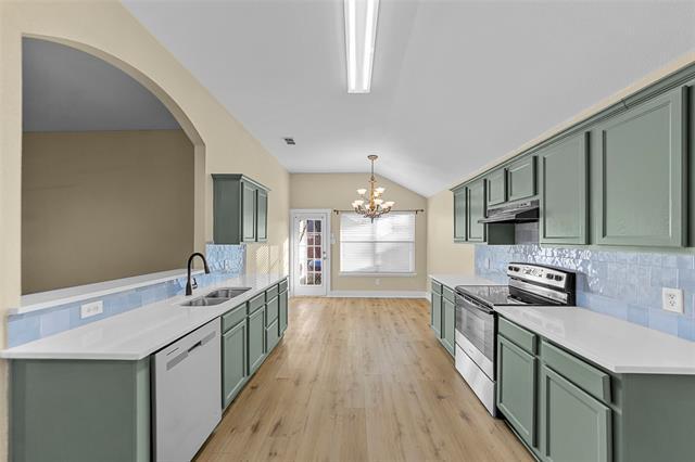 Building Photo - 1109 Caroline Dr