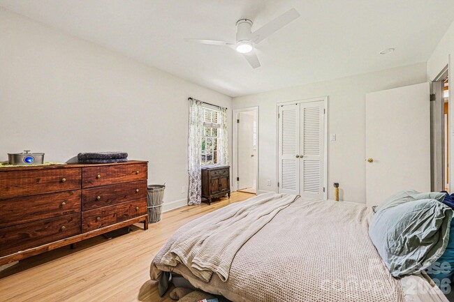 Building Photo - 2120 Rocky Knoll Dr