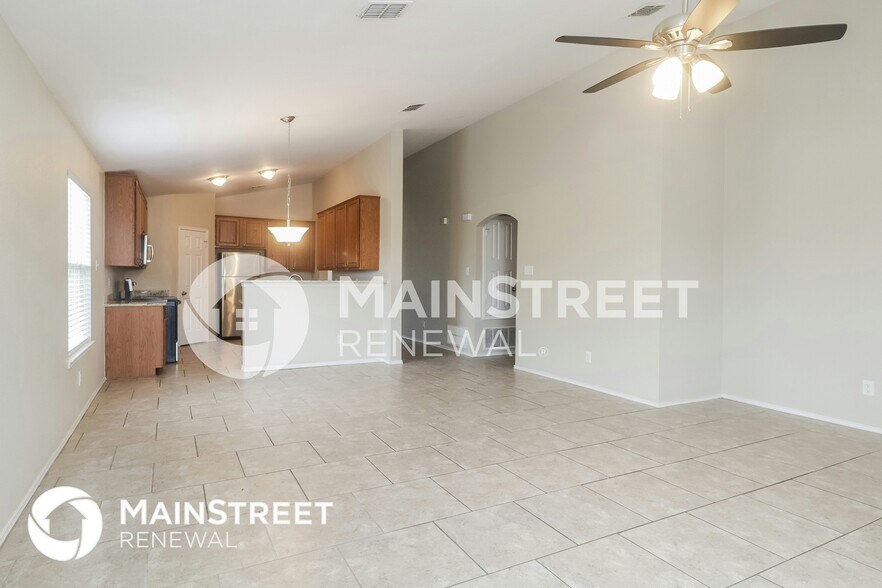 Building Photo - 1229 Spring Water Dr