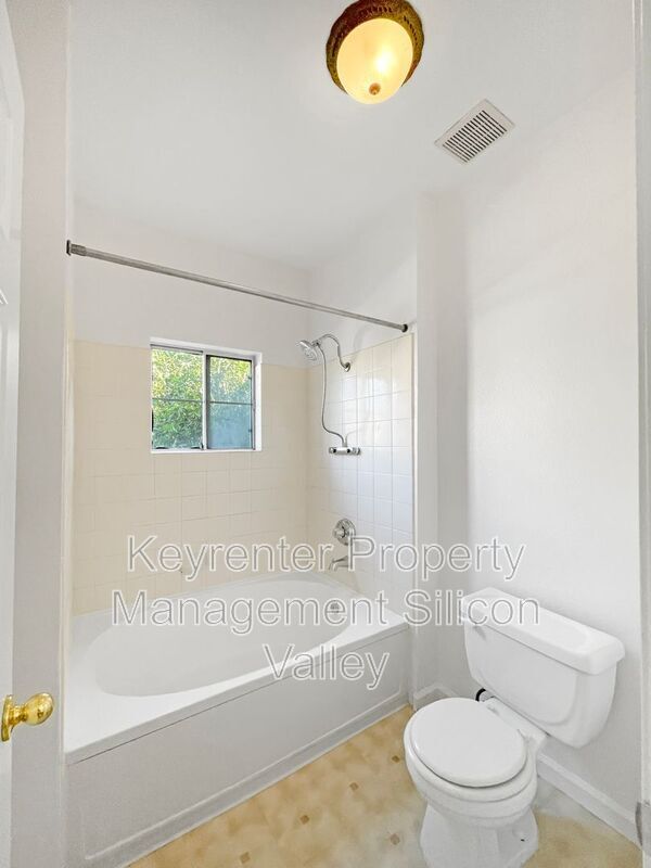 Building Photo - 603 Morningstar