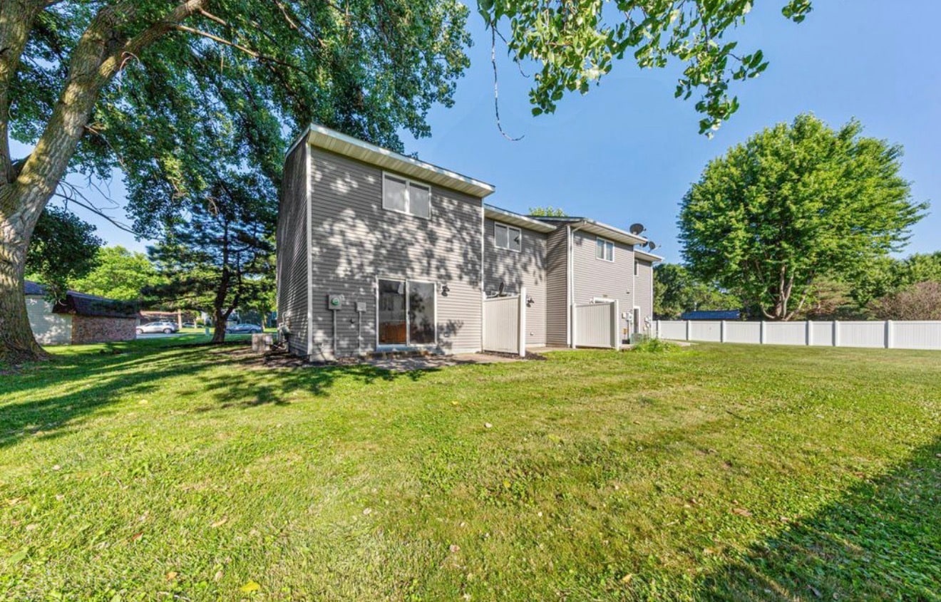 Building Photo - 1639 Pleasant View Dr