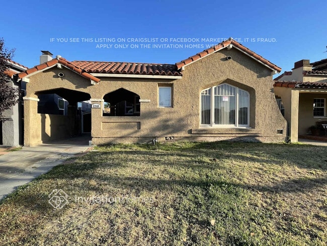 Building Photo - 1240 W 82nd St