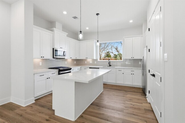 Building Photo - 9405 D Hammerly Boulevard Unit E