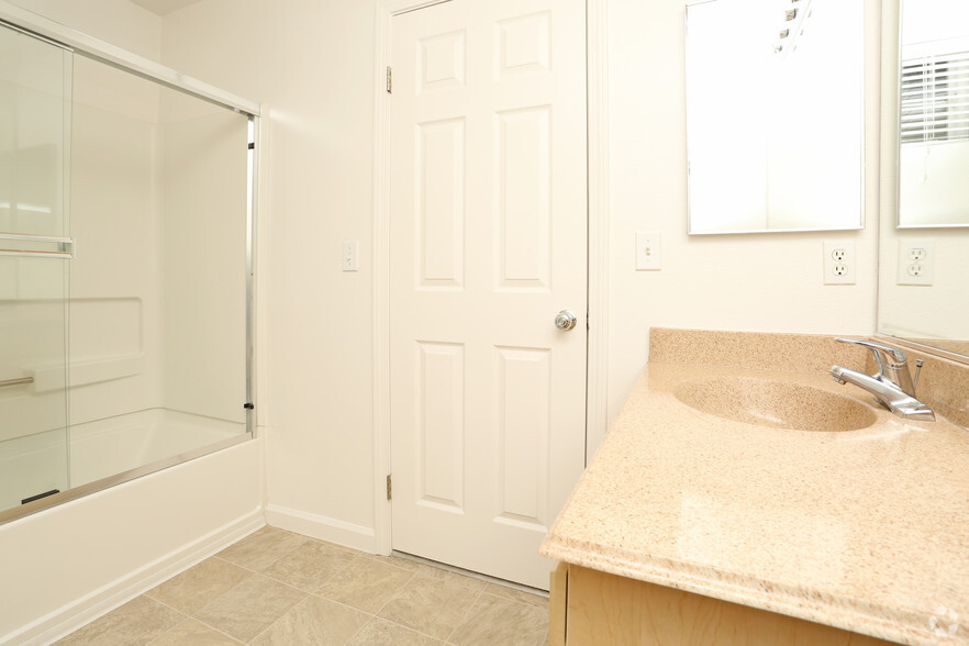 Bathroom - Falcon Bridge at Gale Ranch