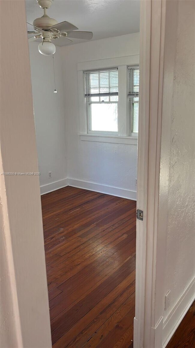 Building Photo - 315 Eucalyptus St
