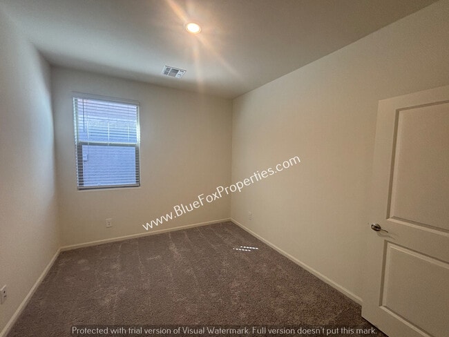 Building Photo - 4864 E Julian Wash Dr