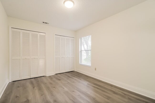 Building Photo - 3470 Paisley Cir