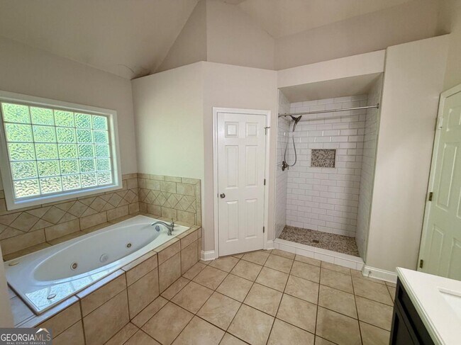 Building Photo - 344 McKibben Dr