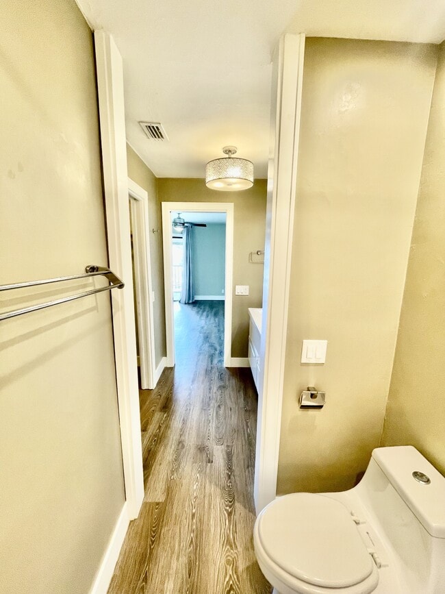 Building Photo - 15493 Admiralty Cir
