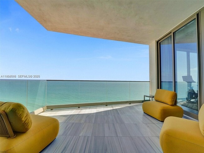 Building Photo - 17901 Collins Ave