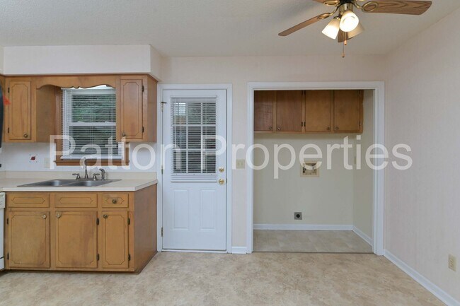 Building Photo - 104-106 Cherry Hall Drive - Outside CoC - TMS#004330-02-018