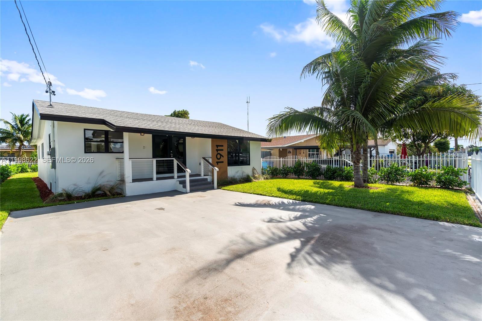 Building Photo - 1911 SW 57th Ave