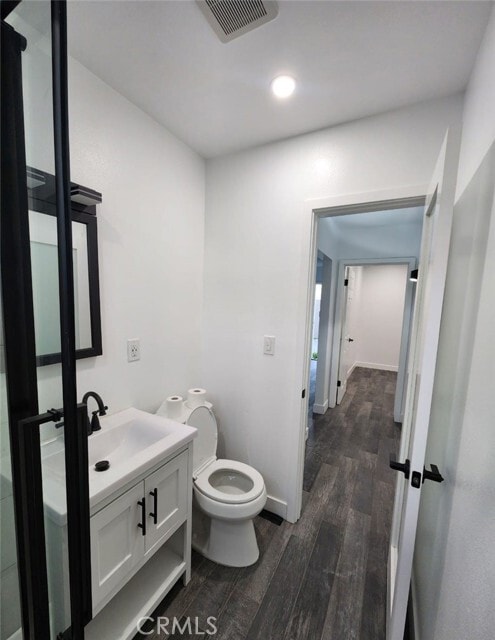 Building Photo - 714 W 95th St