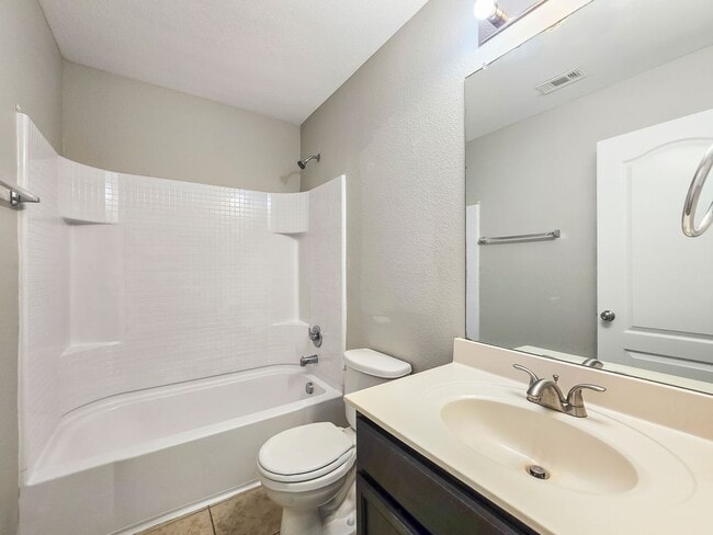 Building Photo - Charming 5BR/3.5BA Home with Two Primary Suites & Game Room in Northwest ISD