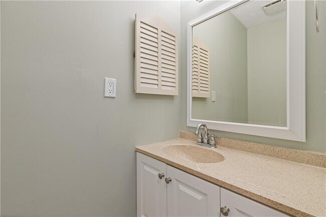 Building Photo - 3857 Peachtree Corners Cir