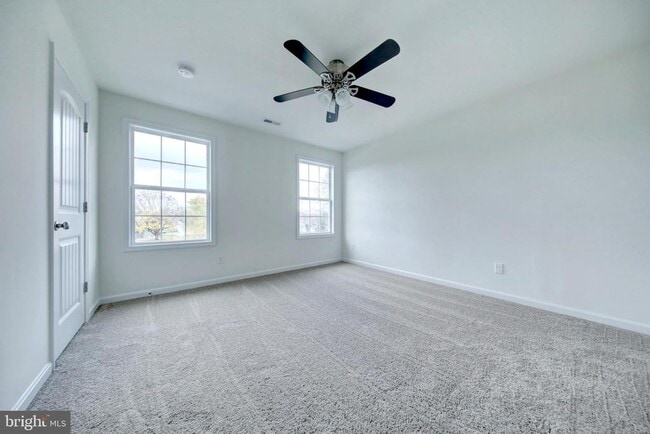 Building Photo - 88 Brookside Ave