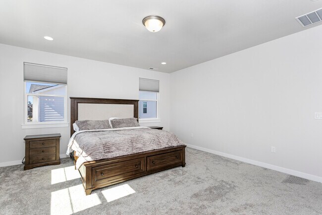 Building Photo - 6533 Lupine Ln